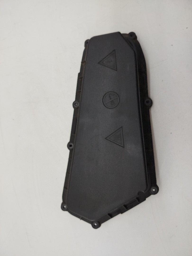 Tampa de caixa de fusiveis BMW 3 (F30, F80) | 11 - 18