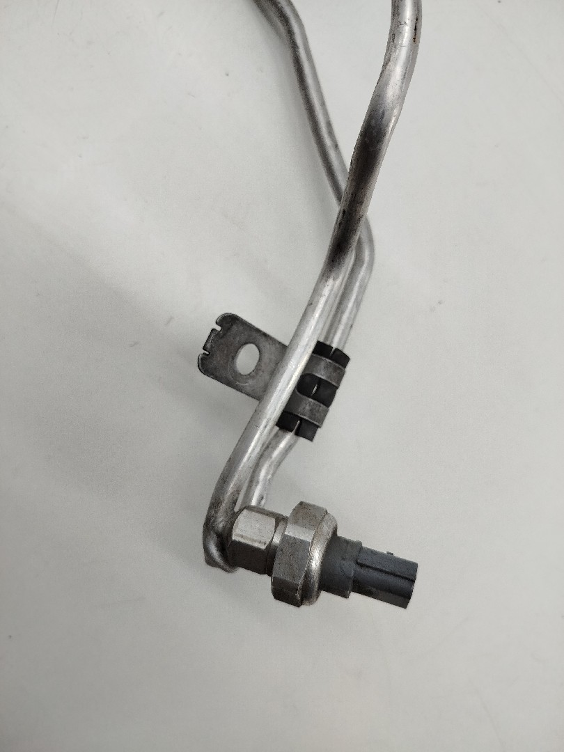 Tubo de Ar condicionado RENAULT MEGANE IV Hatchback (B9A/M/N_) | 15 -  Imagem-1