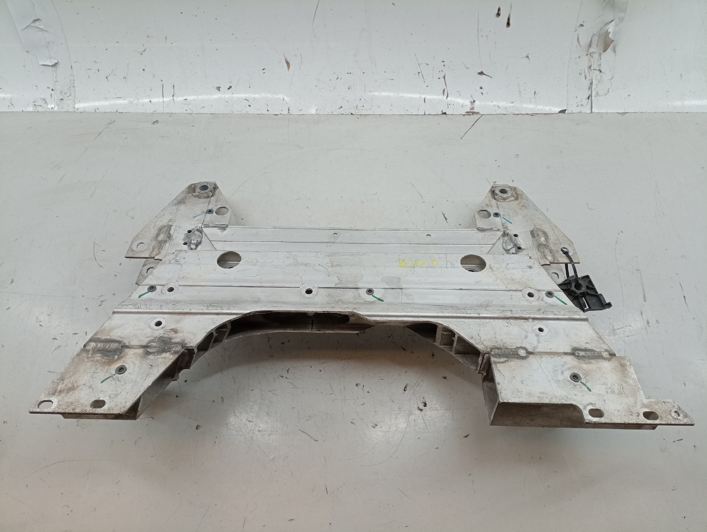 Charriot PEUGEOT 2008 II (U_) | 19 - 