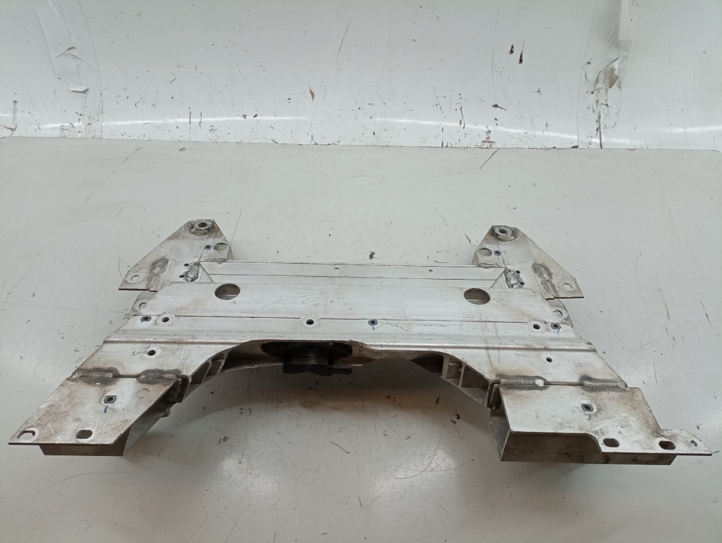 Charriot PEUGEOT 2008 II (U_) | 19 - 