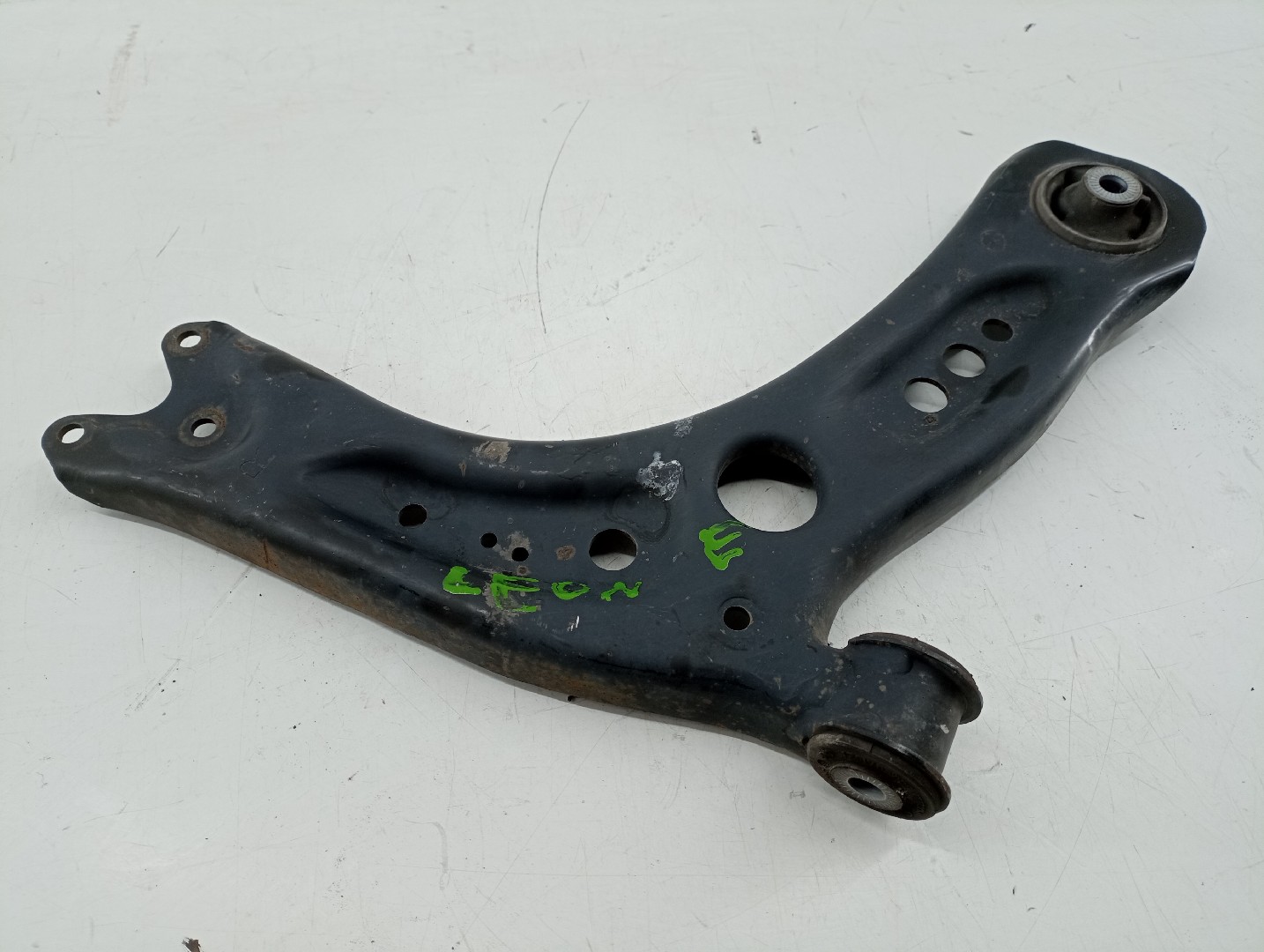 Braço de suspensão frente direito SEAT LEON ST (5F8) | 12 - 