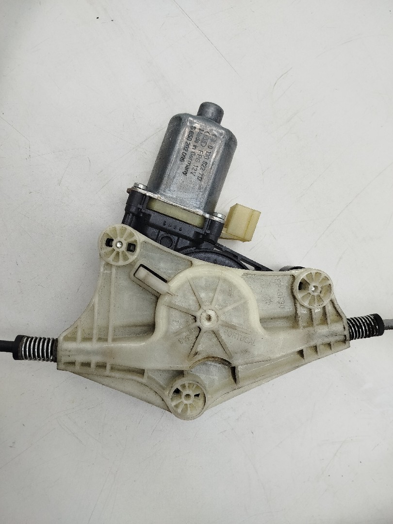 Motor e elevador de vidro frente esquerdo SEAT LEON ST (5F8) | 12 -  Imagem-1
