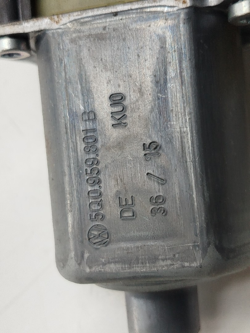 Motor e elevador de vidro frente esquerdo SEAT LEON ST (5F8) | 12 -  Imagem-4