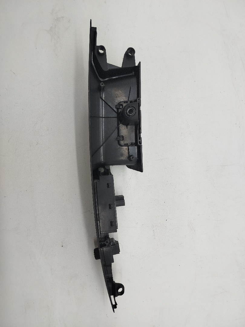 Comutador de vidro frente esquerdo SEAT LEON (5F1) | 12 -  Imagem-1
