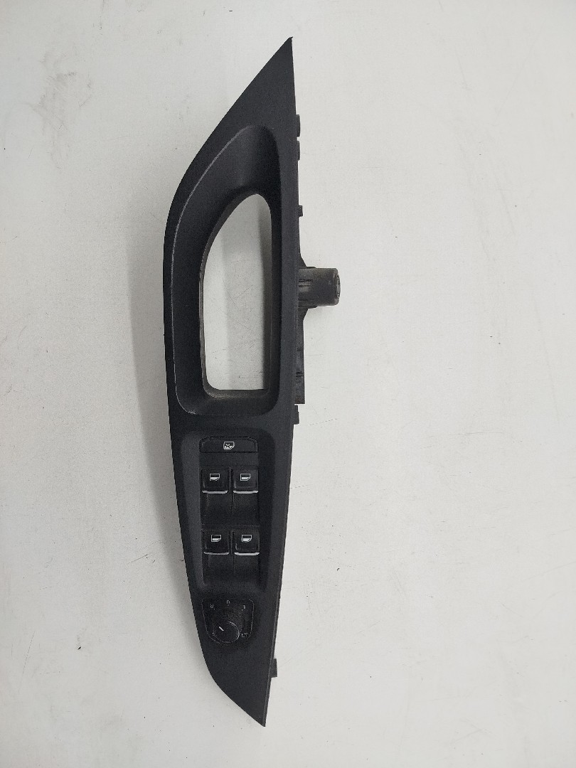 Comutador de vidro frente esquerdo SEAT LEON (5F1) | 12 - 