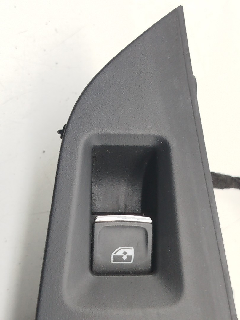 Comutador de vidro traseiro direito SEAT LEON (5F1) | 12 -  Imagem-1