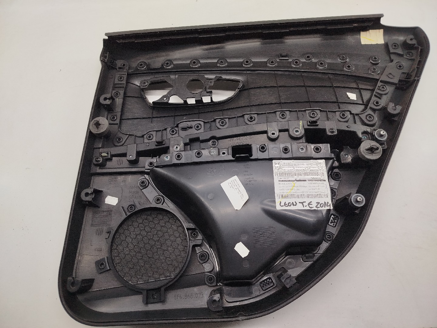 Quartela de porta trás esquerda SEAT LEON ST (5F8) | 12 -  Imagem-1