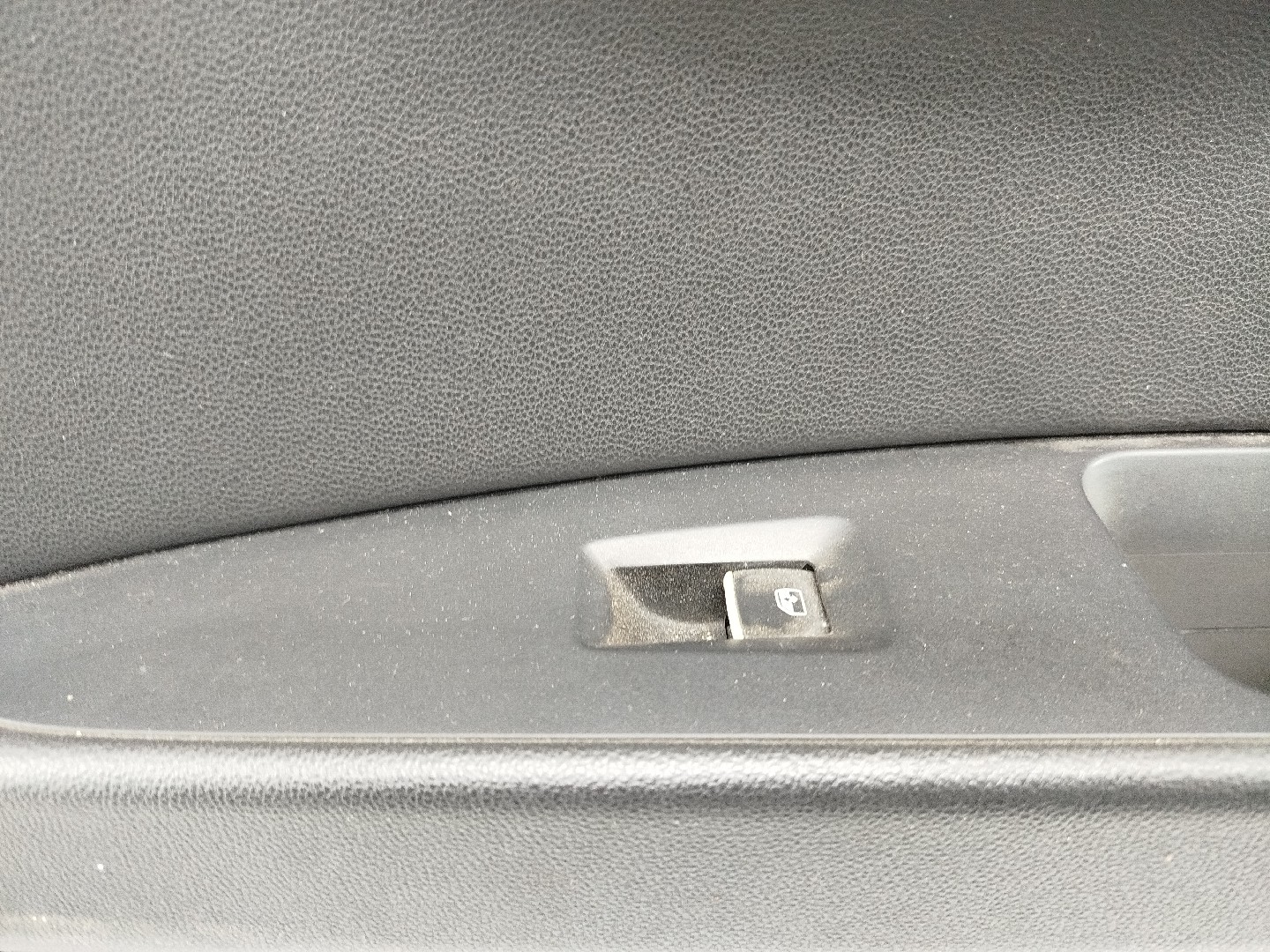 Quartela de porta frente direita SEAT LEON ST (5F8) | 12 -  Imagem-2