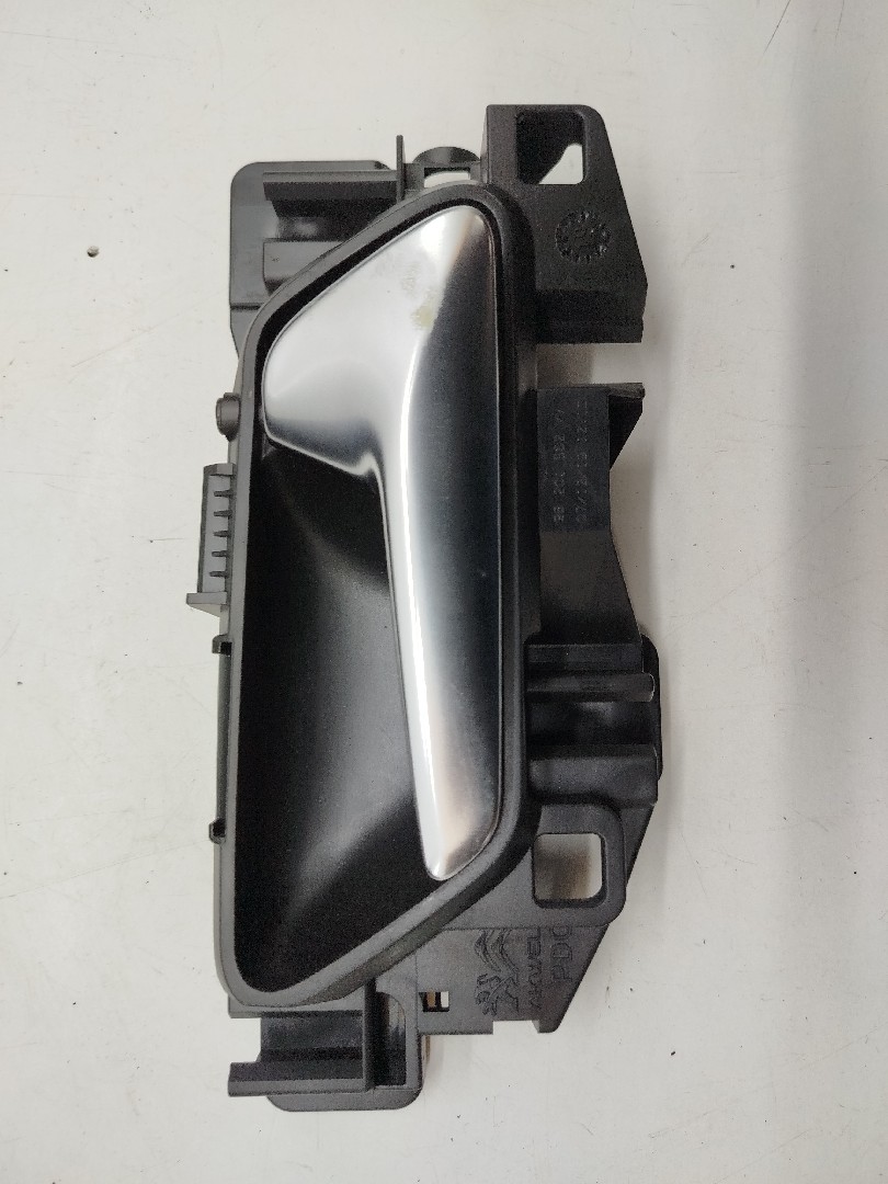 Puxador interior de porta traseira direita PEUGEOT 5008 II | 16 - 