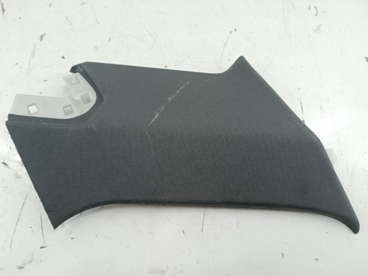 Moldura de pilar C esquerda PEUGEOT 508 SW I (8E_) | 10 - 18 Imagem-4