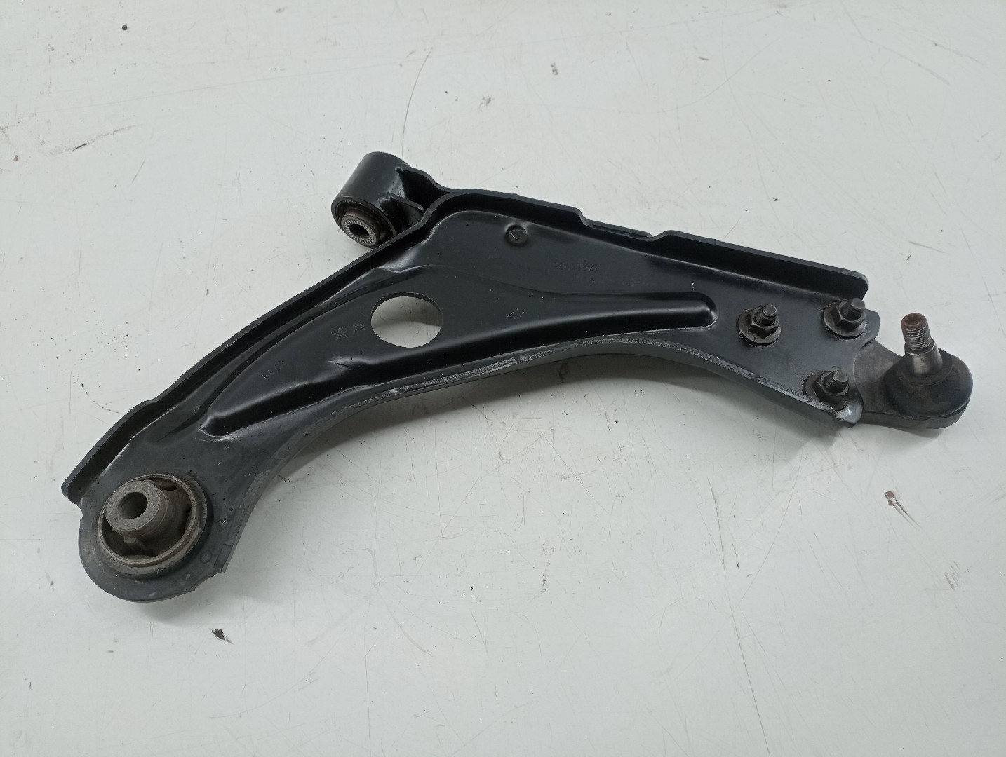 Braço de suspensão frente direito PEUGEOT 308 SW II | 14 - 