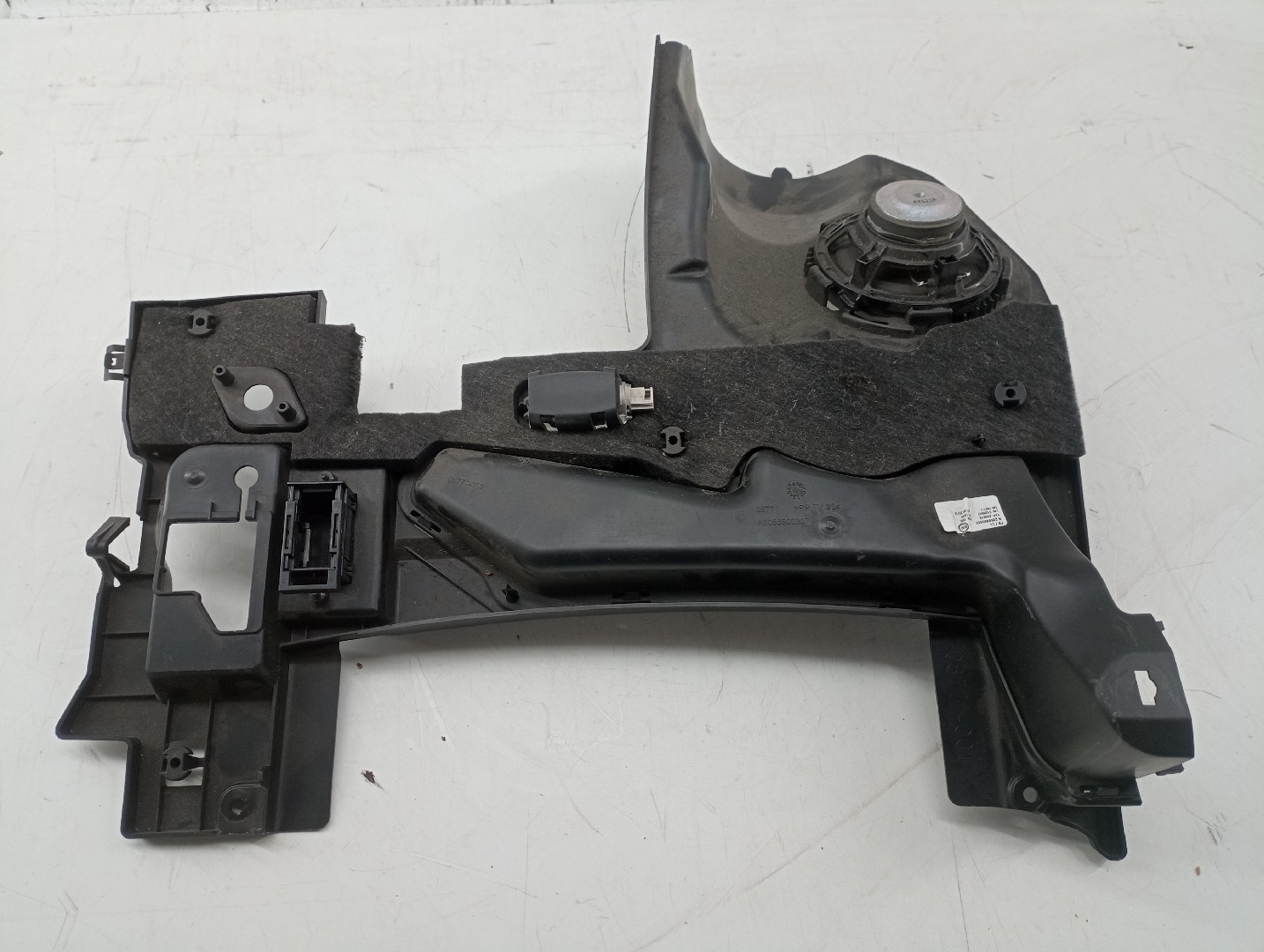 Acabamento inferior do tablier MERCEDES-BENZ C-CLASS T-Model (S205) | 14 -  Imagem-4