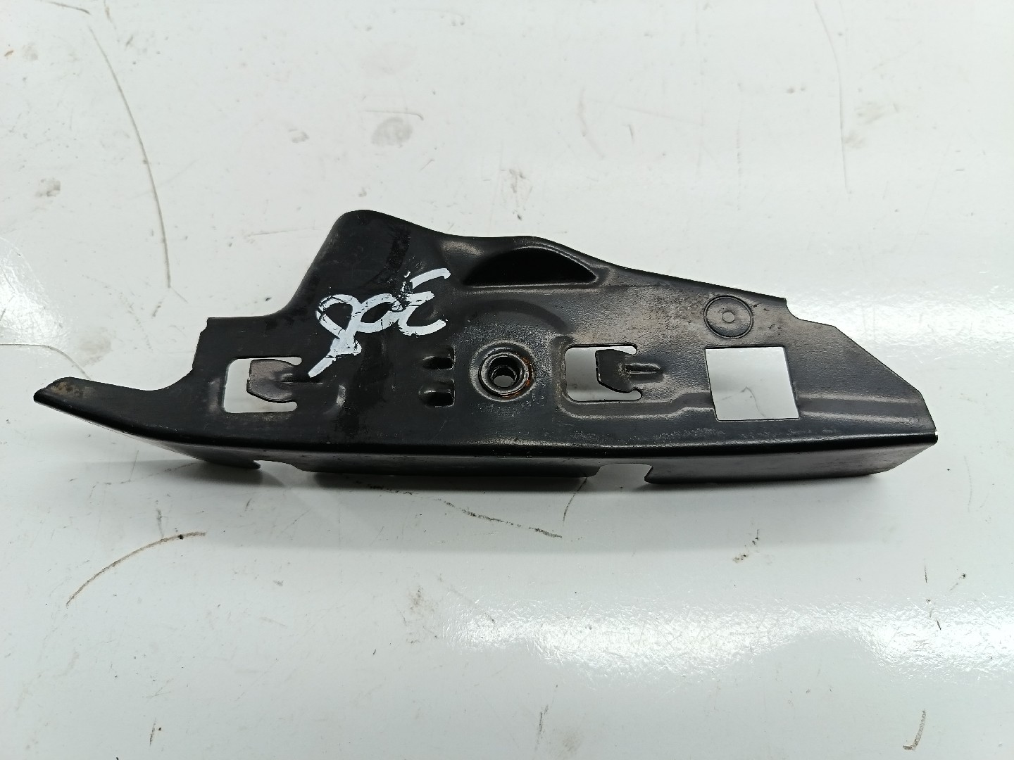 Suporte de montagem guarda lamas PEUGEOT 308 II | 13 -  Imagem-2