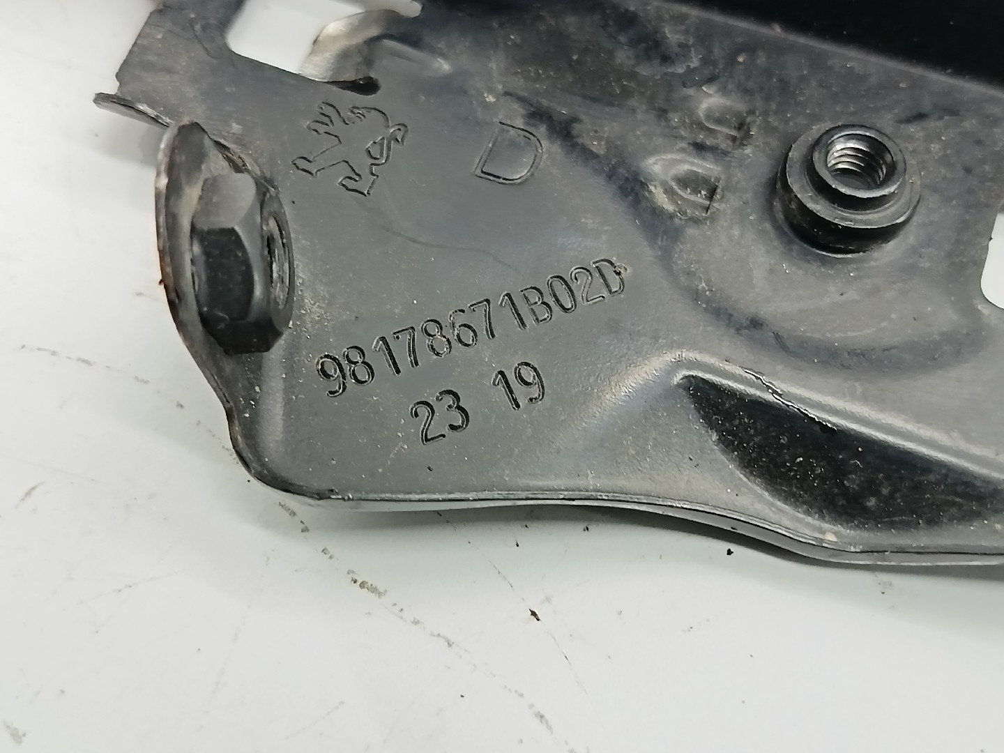 Suporte de montagem guarda lamas PEUGEOT 308 II | 13 -  Imagem-1