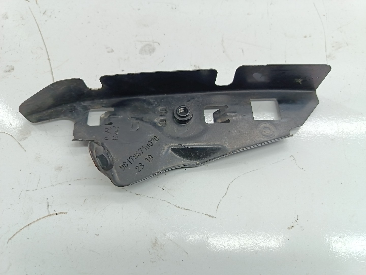 Suporte de montagem guarda lamas PEUGEOT 308 II | 13 - 