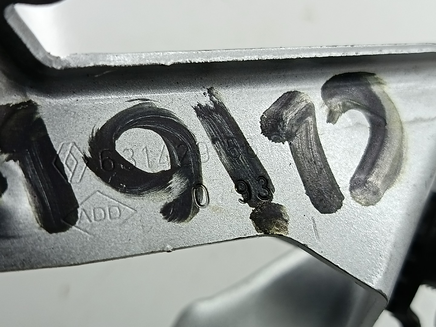 Suporte de montagem guarda lamas RENAULT CLIO V (BF_) | 19 -  Imagem-3