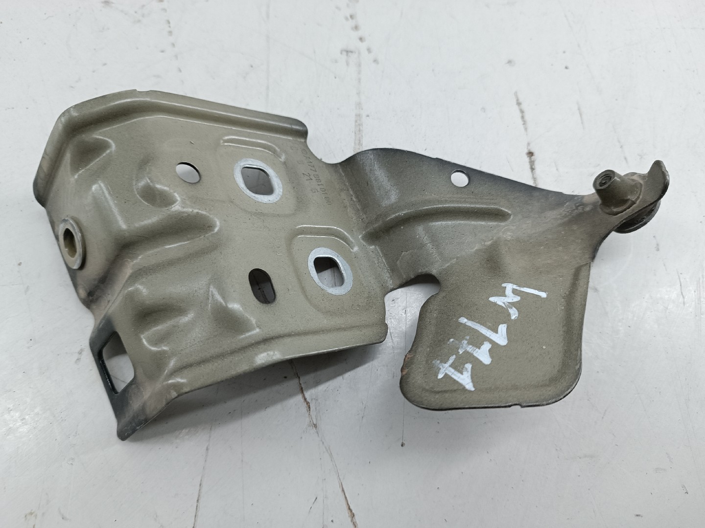 Suporte de montagem guarda lamas MERCEDES-BENZ A-CLASS (W177) | 18 - 
