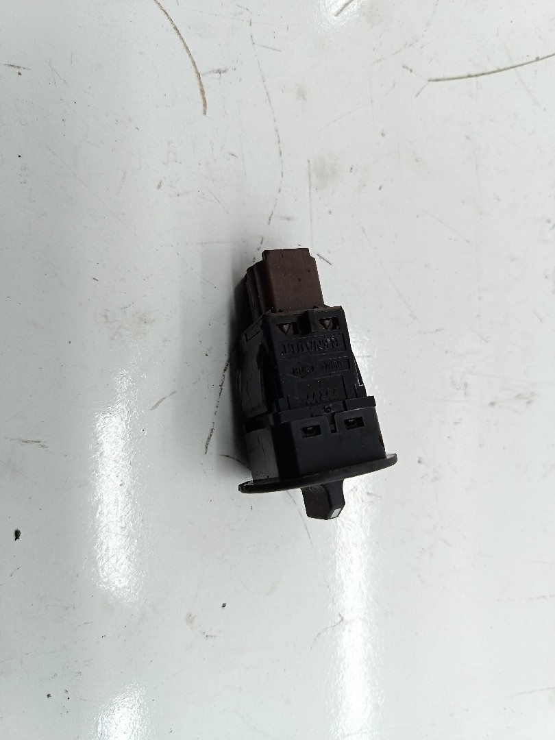 Botão de airbag de passageiro RENAULT CLIO III (BR0/1, CR0/1) | 05 - 