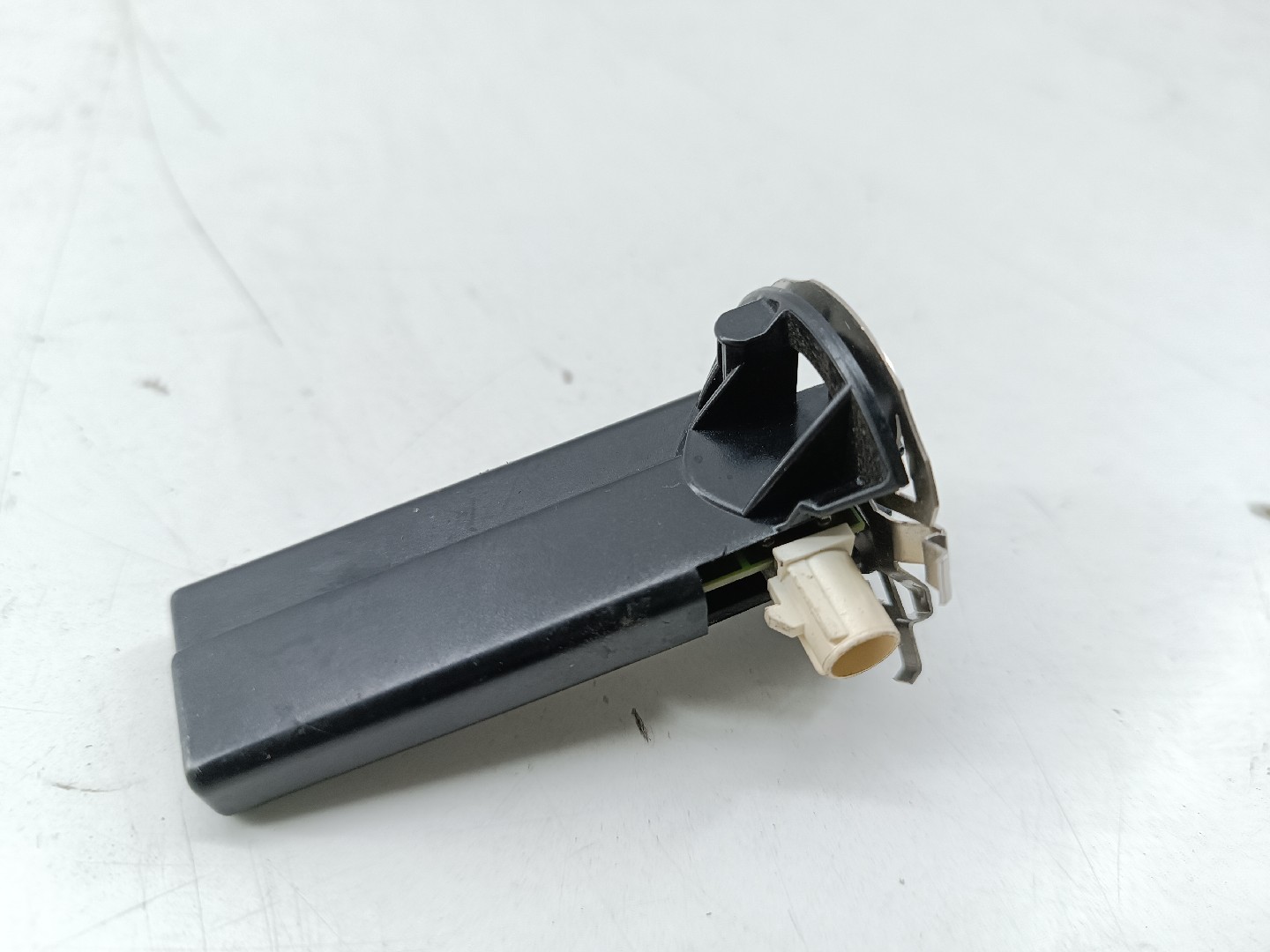 Amplificador de antena MERCEDES-BENZ A-CLASS (W177) | 18 -  Imagem-3