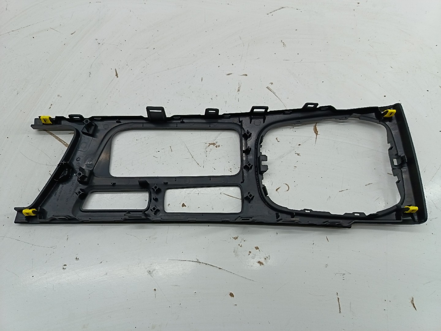 Consola Central RENAULT MEGANE IV três volumes | 16 -  Imagem-3