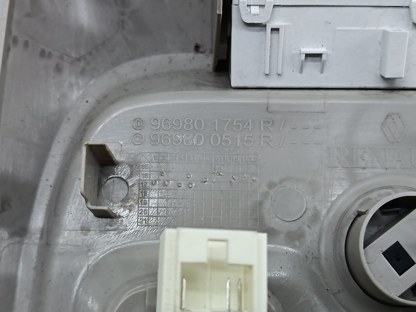 Luz teto frente plafonier RENAULT CAPTUR I (J5_, H5_) | 13 -  Imagem-3