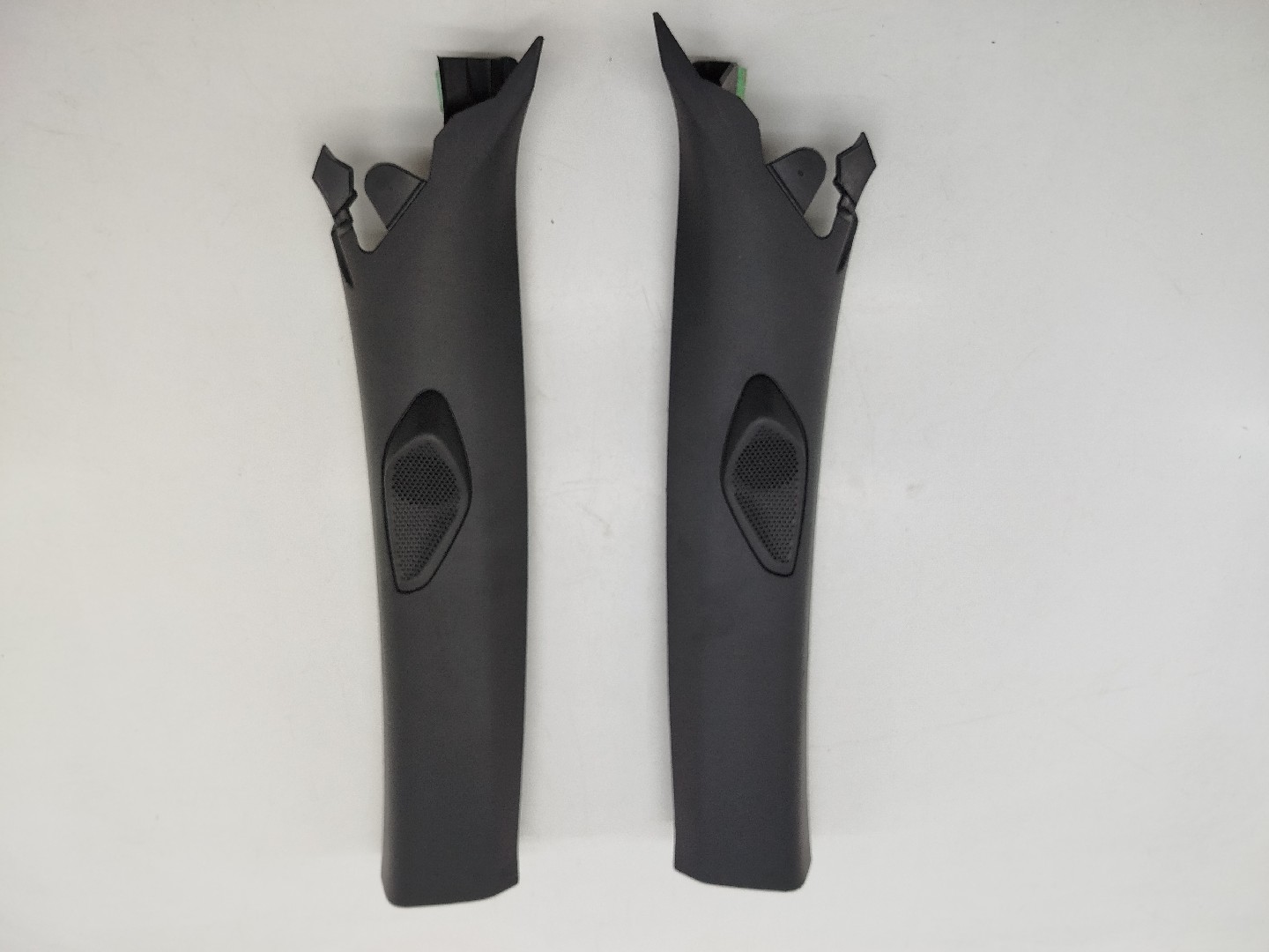 Moldura de pilar A PEUGEOT 2008 II (U_) | 19 - 