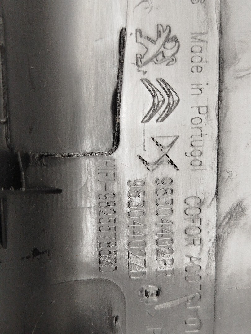 Moldura de pilar A PEUGEOT 2008 II (U_) | 19 -  Imagem-4
