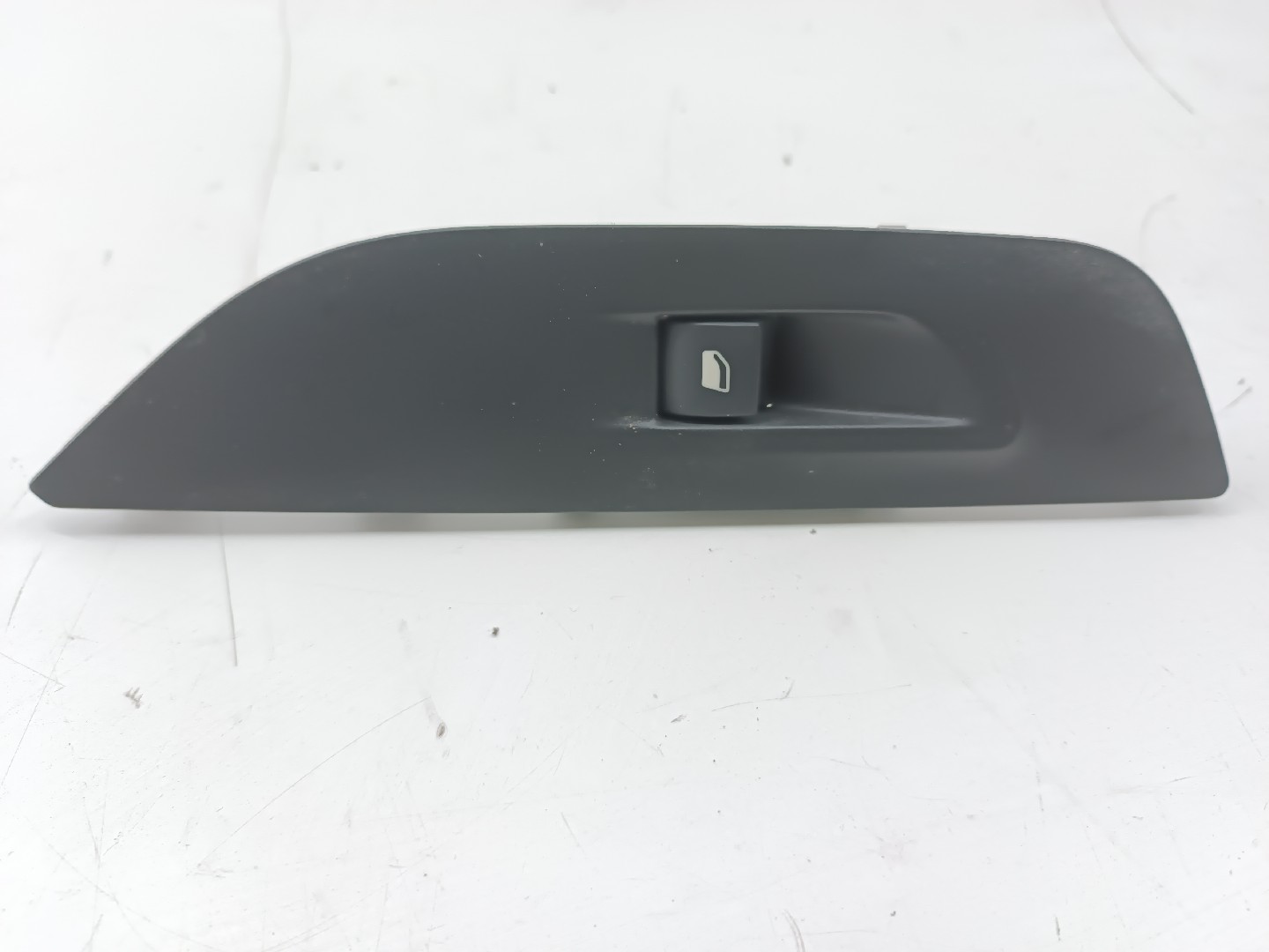 Comutador de vidro frente direito PEUGEOT 2008 II (U_) | 19 - 