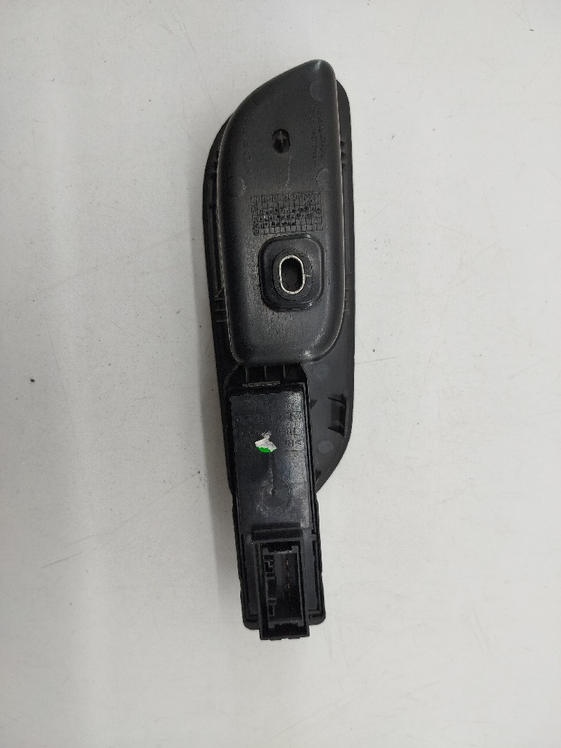 Comutador de vidro traseiro direito FIAT Tipo 2 -  SW -  Facelift Imagem-2