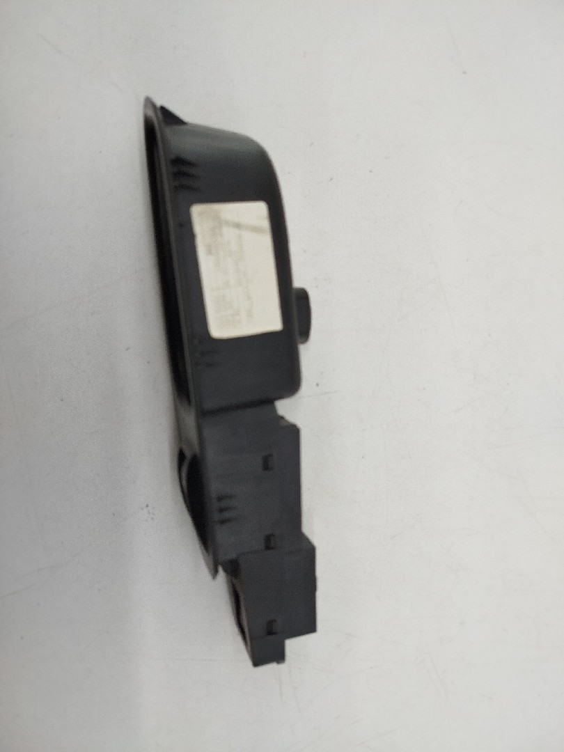 Comutador de vidro traseiro direito FIAT Tipo 2 -  SW -  Facelift Imagem-1