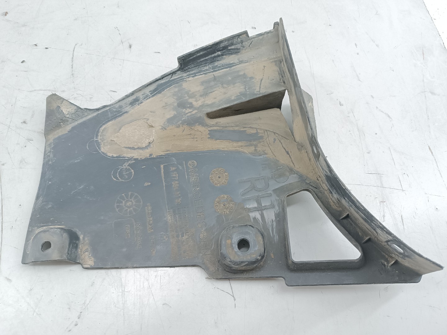 Acabamento de Guarda-Lamas MERCEDES-BENZ A-CLASS (W177) | 18 - 