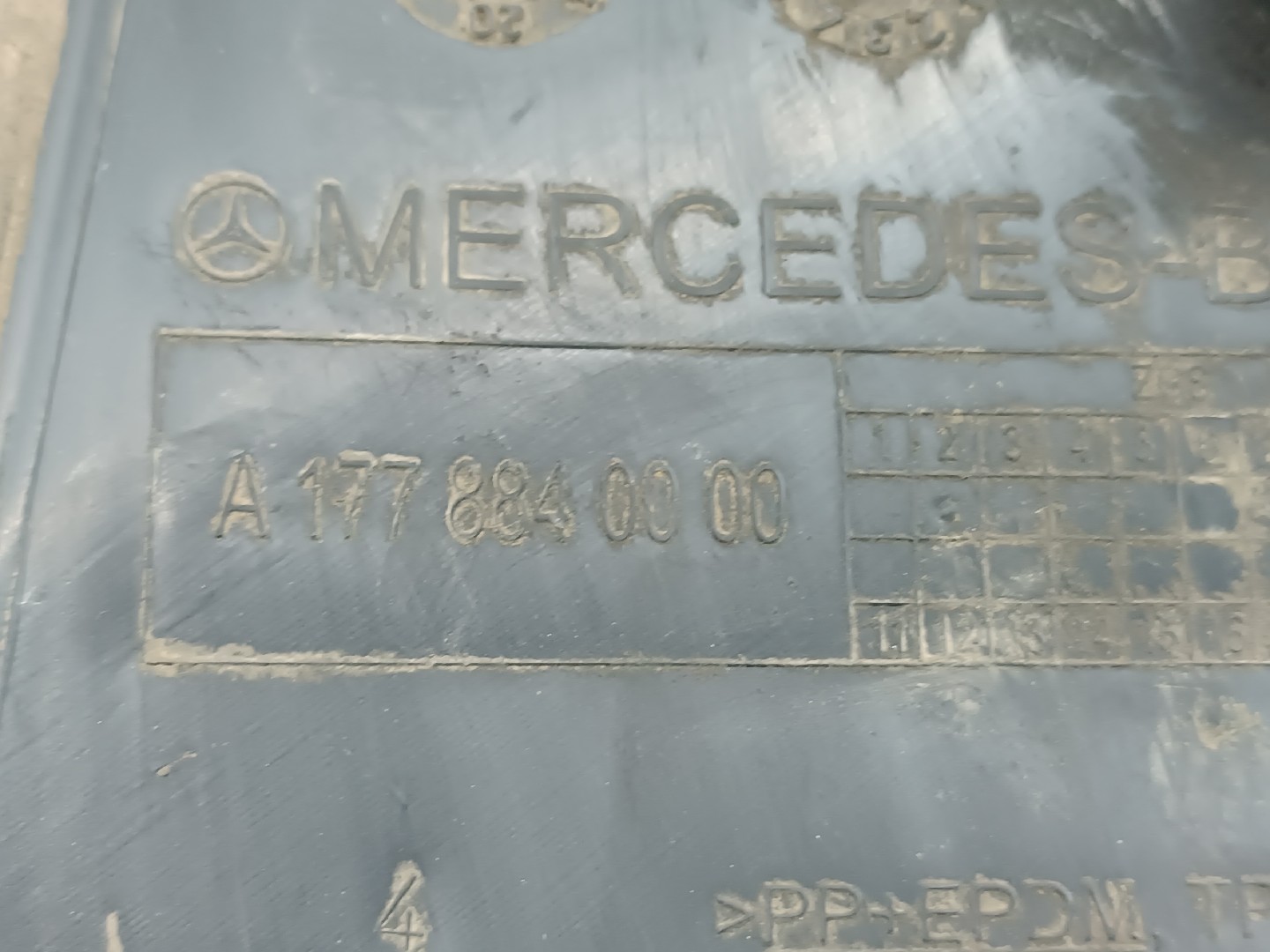 Acabamento de Guarda-Lamas MERCEDES-BENZ A-CLASS (W177) | 18 -  Imagem-1