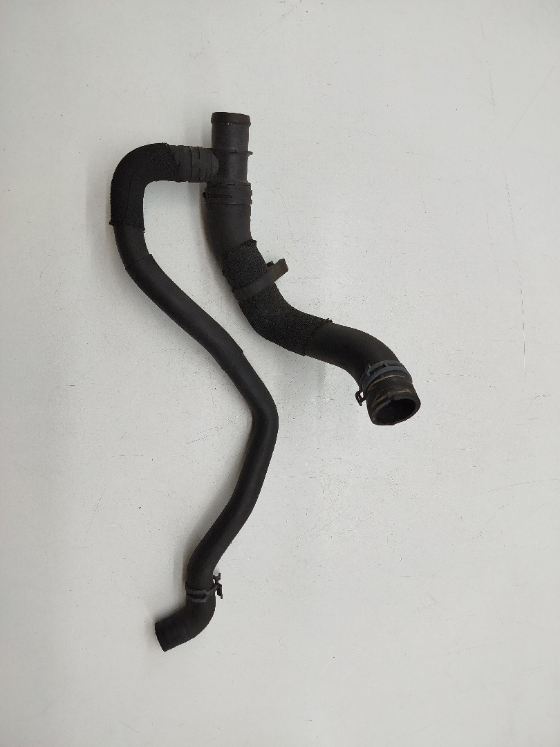 Tubo de radiador VOLKSWAGEN POLO (6R1, 6C1) | 09 - 