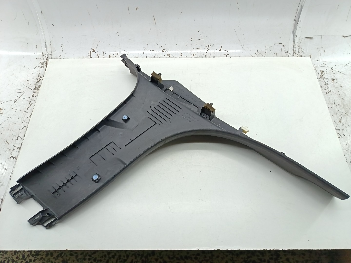 Moldura de pilar B esquerda PEUGEOT 508 I (8D_) | 10 - 18