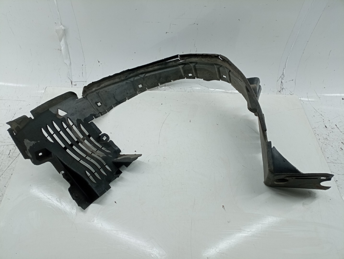 Cava de Roda Frente Esquerda MERCEDES-BENZ E-CLASS (W210) | 95 - 03