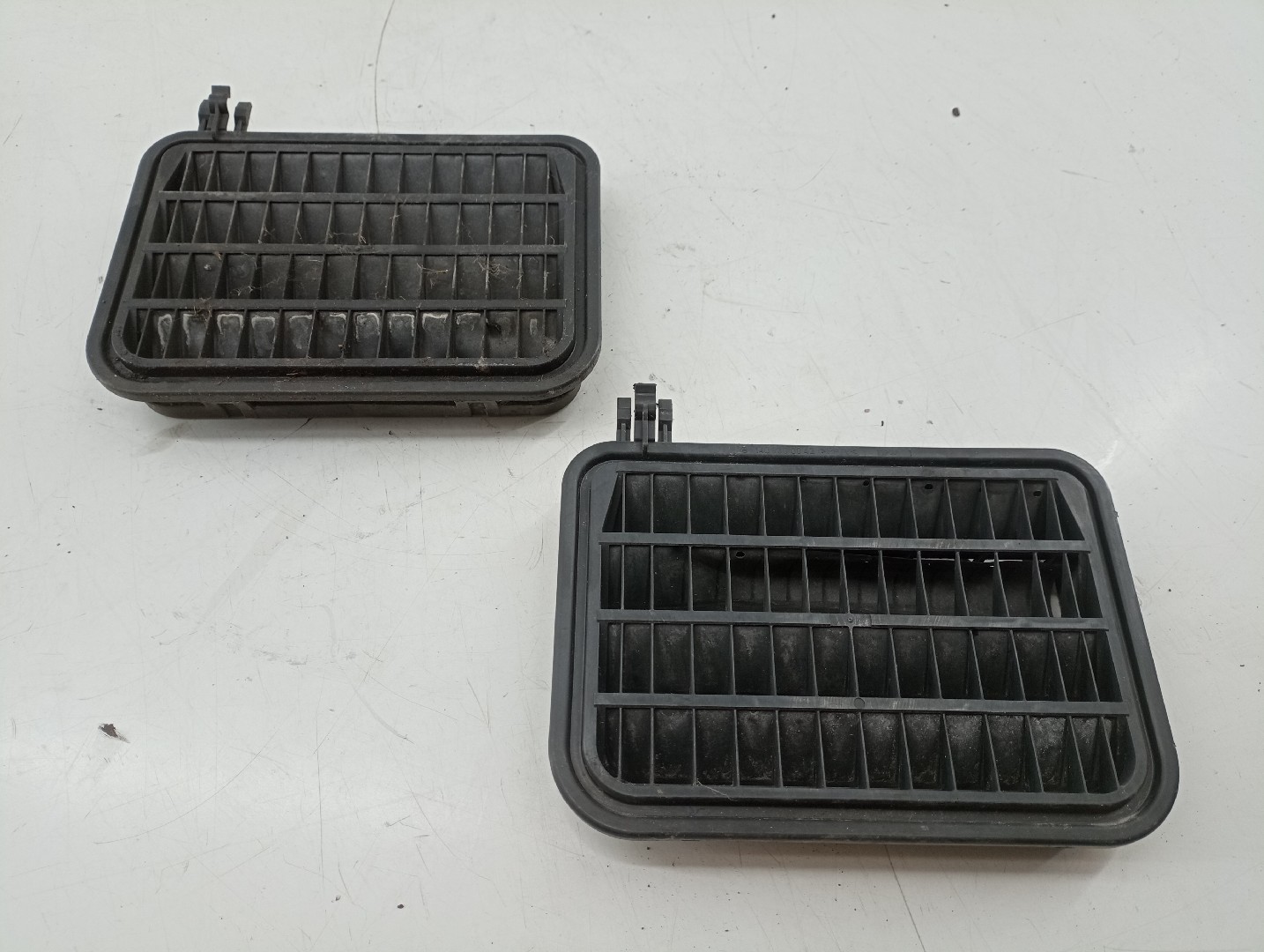 Painel de Ventilação da Carroceria MERCEDES-BENZ E-CLASS (W210) | 95 - 03