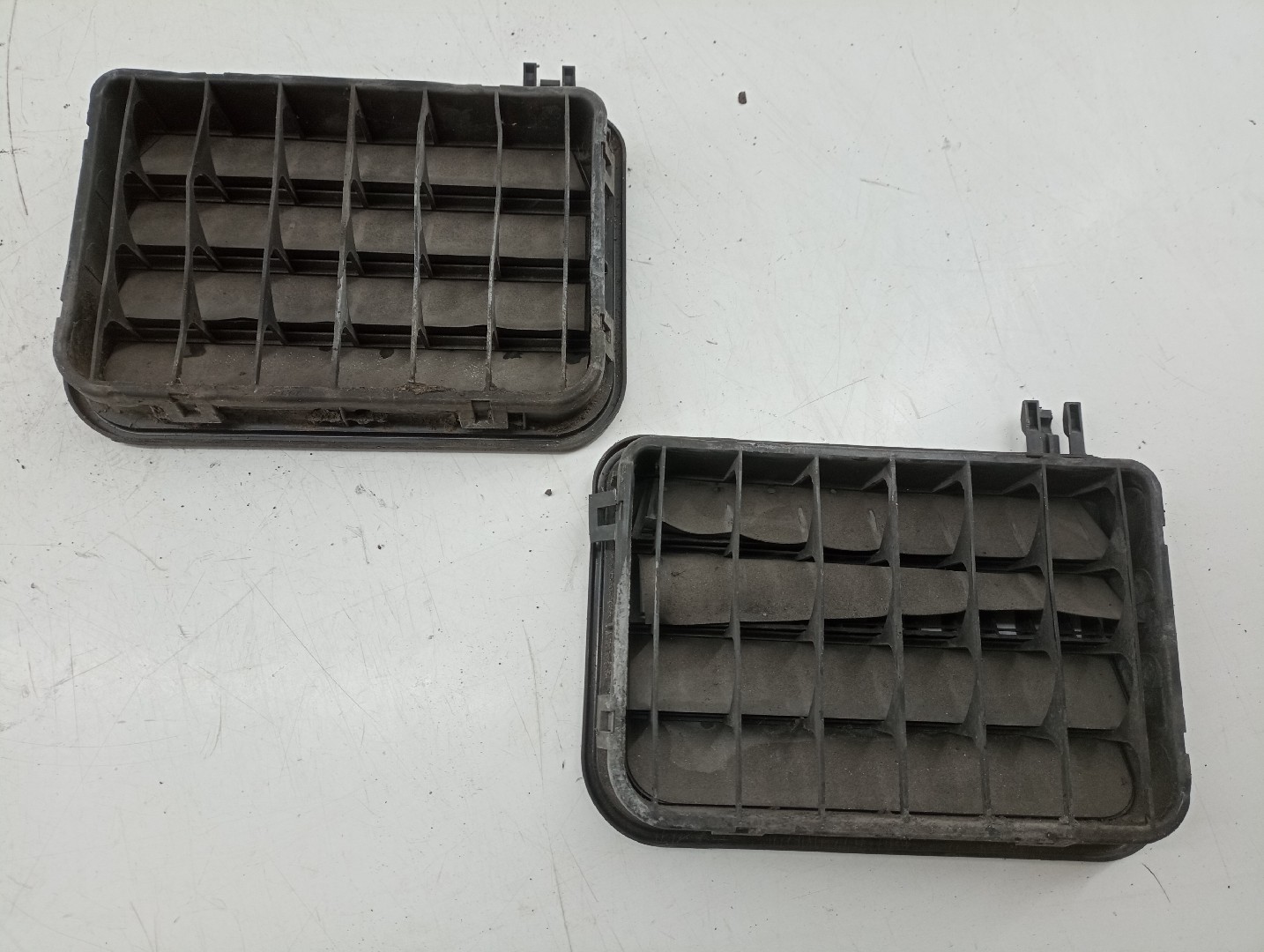 Painel de Ventilação da Carroceria MERCEDES-BENZ E-CLASS (W210) | 95 - 03 Imagem-1