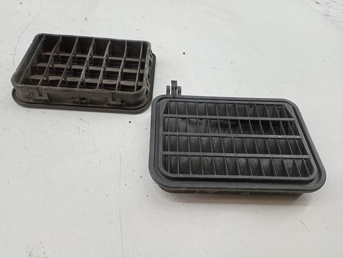 Painel de Ventilação da Carroceria MERCEDES-BENZ E-CLASS (W210) | 95 - 03 Imagem-2