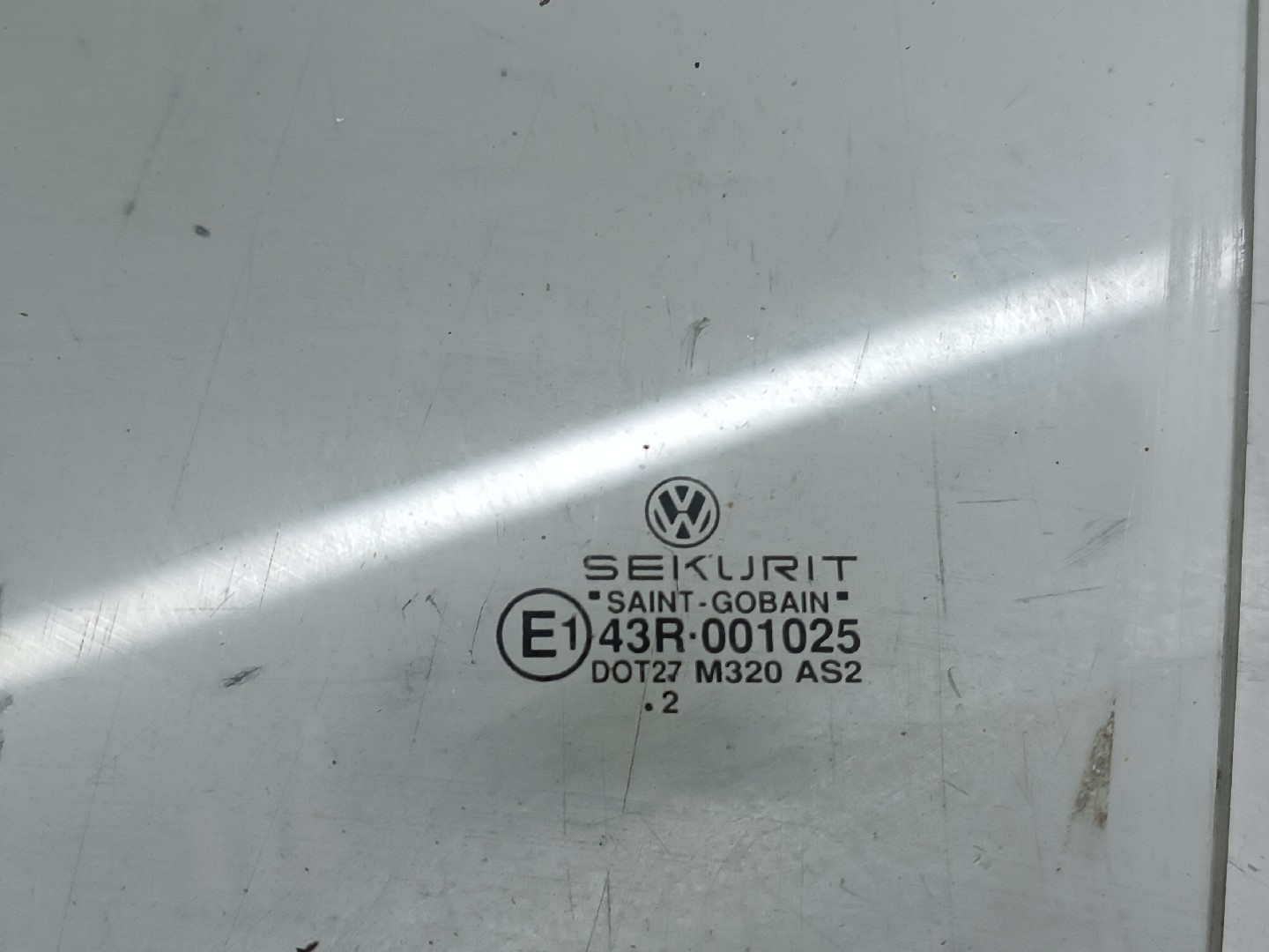 Vidro Porta Frente Esquerdo VOLKSWAGEN GOLF III (1H1) | 91 - 98 Imagem-1