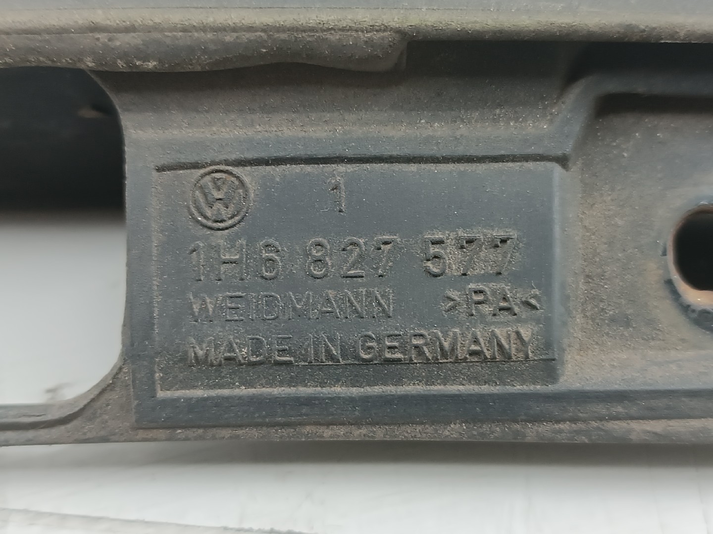 Puxador da Mala VOLKSWAGEN GOLF III (1H1) | 91 - 98 Imagem-1