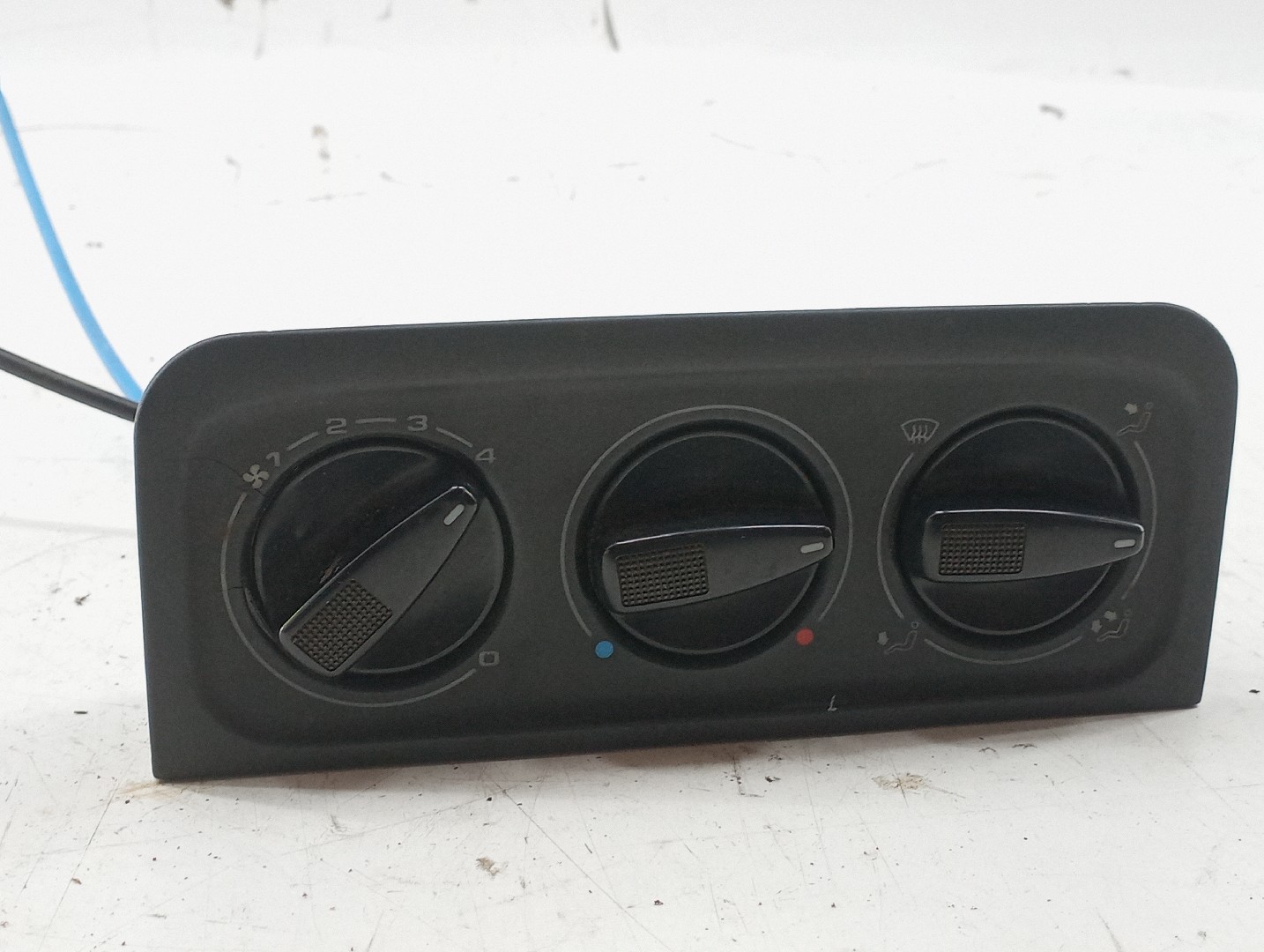 Comutador de Sofagem / Ar Condicionado VOLKSWAGEN GOLF III (1H1) | 91 - 98 Imagem-4