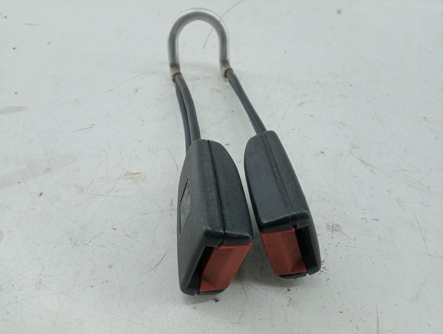 Encaixe cinto traseiro VOLKSWAGEN GOLF III (1H1) | 91 - 98 Imagem-1