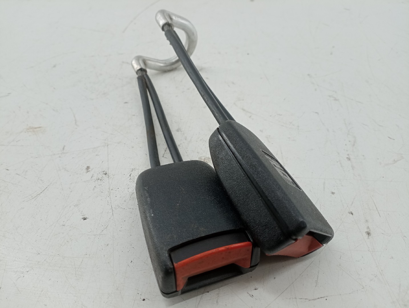 Encaixe cinto traseiro VOLKSWAGEN GOLF III (1H1) | 91 - 98 Imagem-3