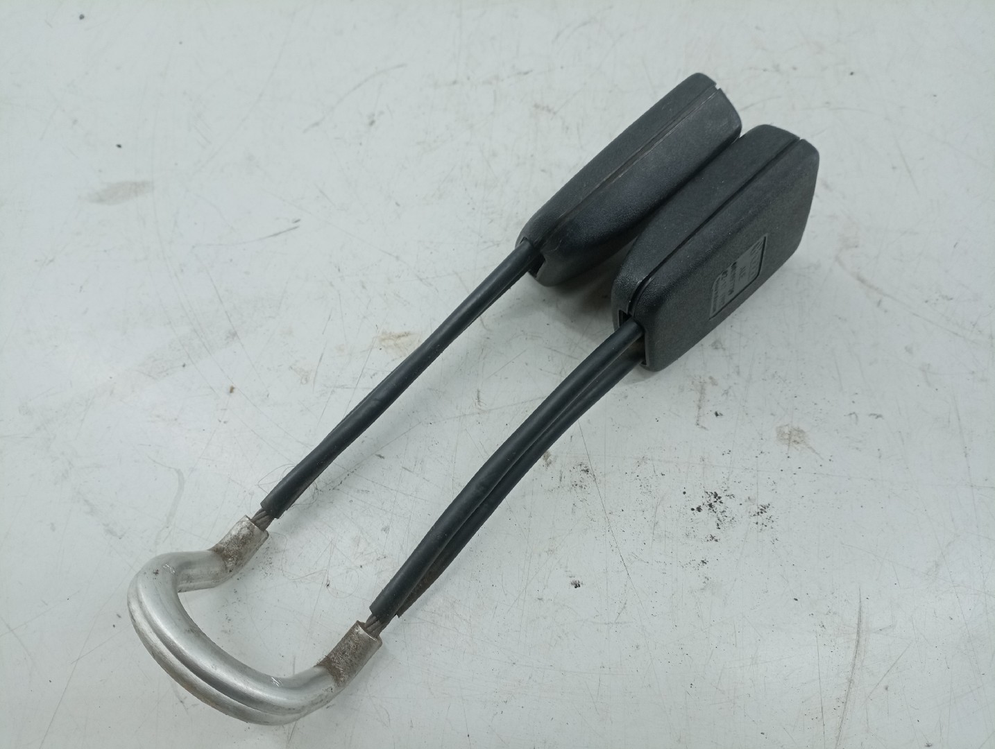 Encaixe cinto traseiro VOLKSWAGEN GOLF III (1H1) | 91 - 98