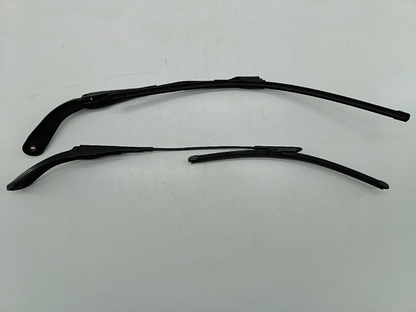 Braços das escovas frente BMW 1 (F20) | 11 - 19