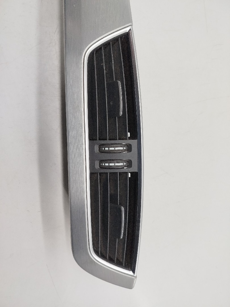 Friso do Tablier MERCEDES-BENZ C-CLASS (W204) | 07 - 15 Imagem-1