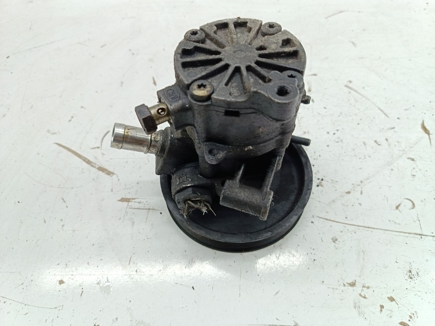 Bomba de direção MERCEDES-BENZ E-CLASS (W210) | 95 - 03 Imagem-4