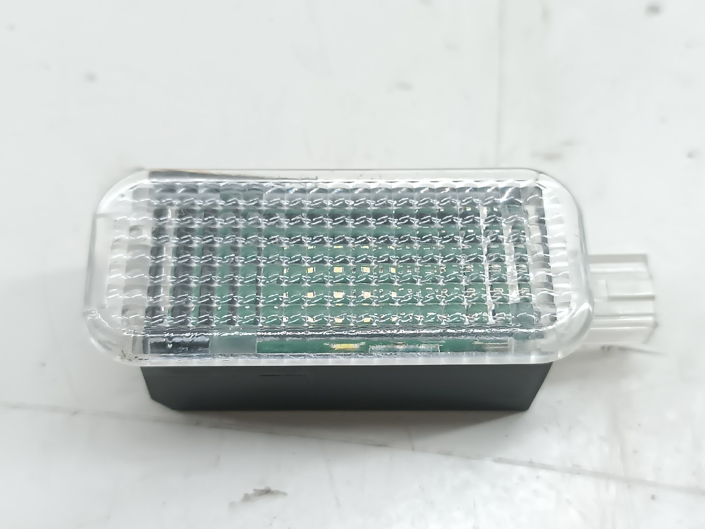 Luz de cortesia SEAT IBIZA IV SPORTCOUPE (6J1, 6P5) | 08 - 18 Imagem-2