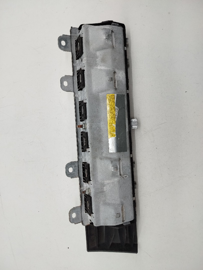 Airbag de rodilla MERCEDES-BENZ A-CLASS (W176) | 12 - 18 Imagem-1