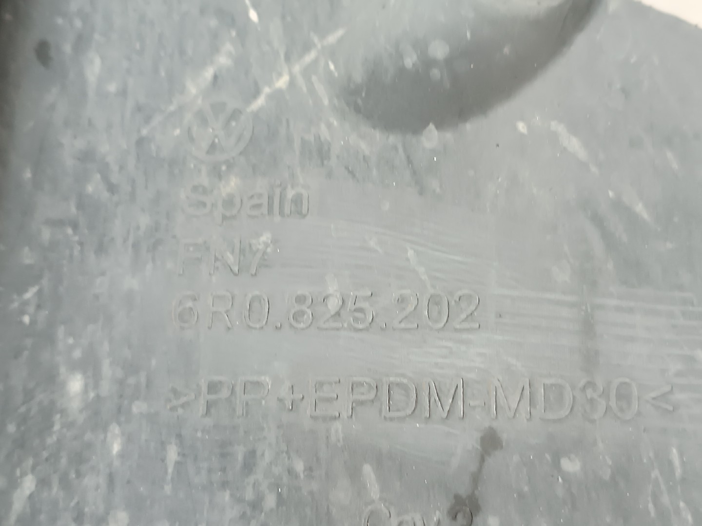 Proteção inferior de carroçaria SEAT IBIZA IV SPORTCOUPE (6J1, 6P5) | 08 - 18 Imagem-1